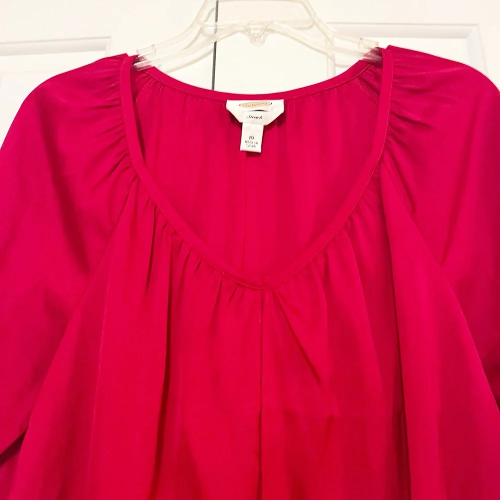 Talbots 100% Silk Vibrant V-Neck Red Blouse with ruched collar long sleeves. 10 - Picture 4 of 14